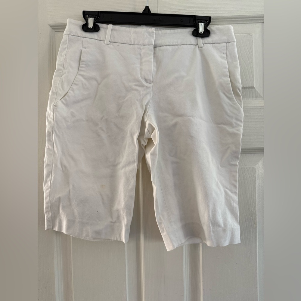Theory Cream Women's Bermudas